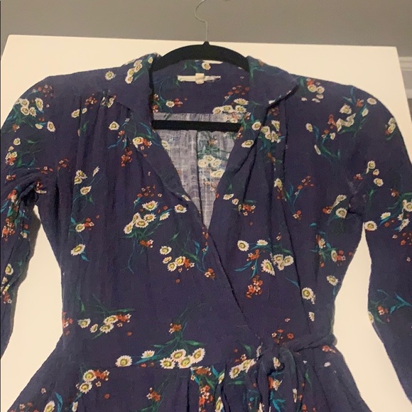 Beautiful Floral Printed Dress - Picture 3 of 4